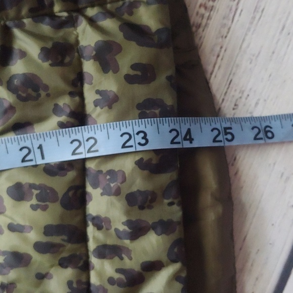 OLD NAVY ACTIVE ANIMAL PRINT PUFFER JACKET - Picture 7 of 7